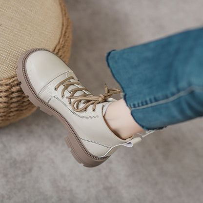 Polished Boots with an Effortless Classic Look