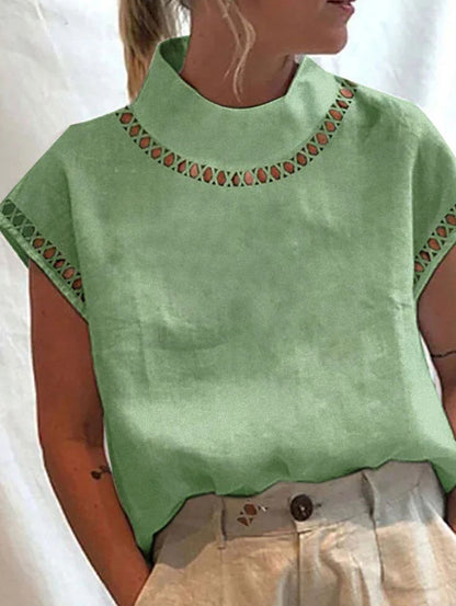 Well Tailored Blouse with a Graceful Silhouette