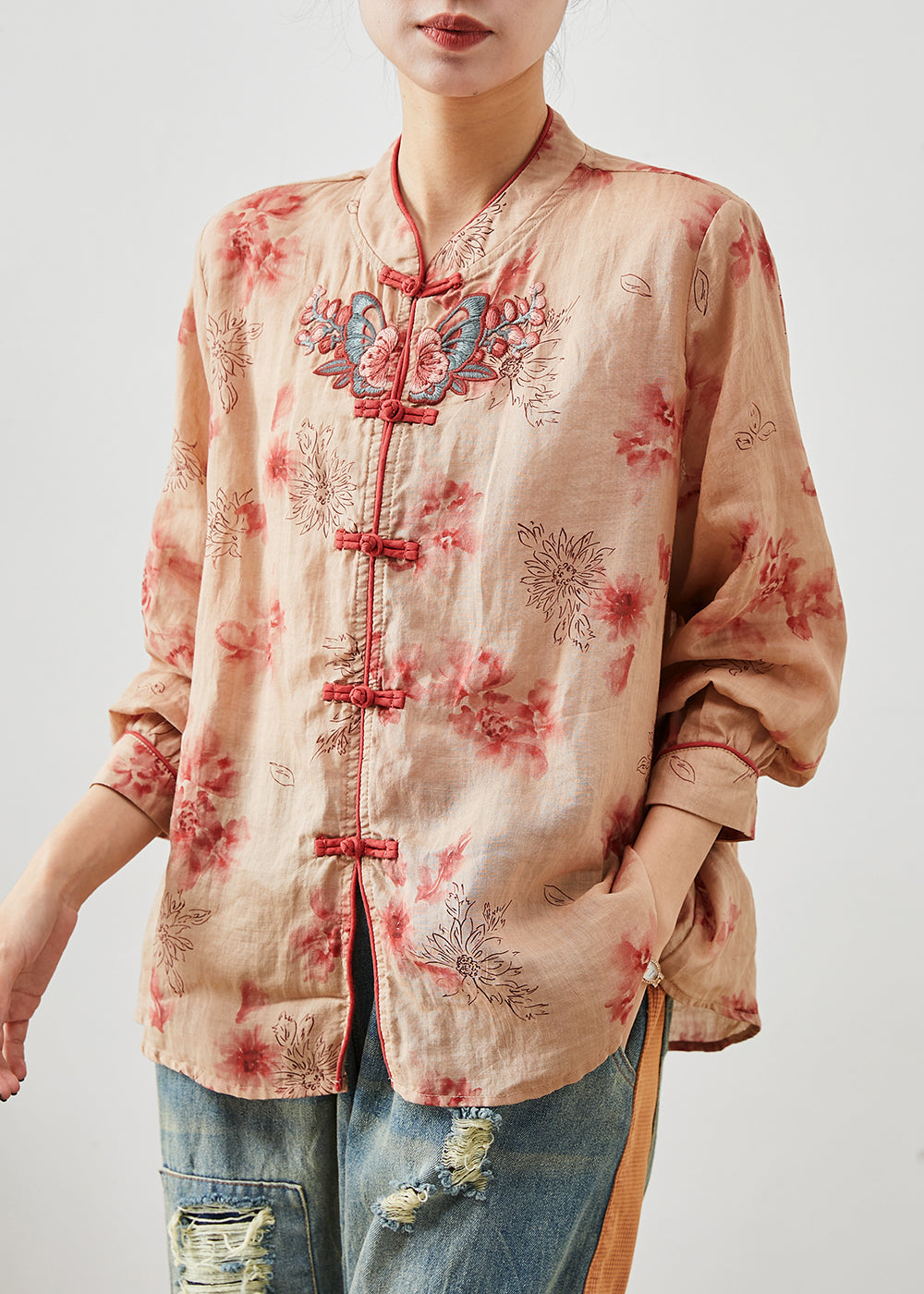 Sophisticated Blouse with a Clean Classic Look