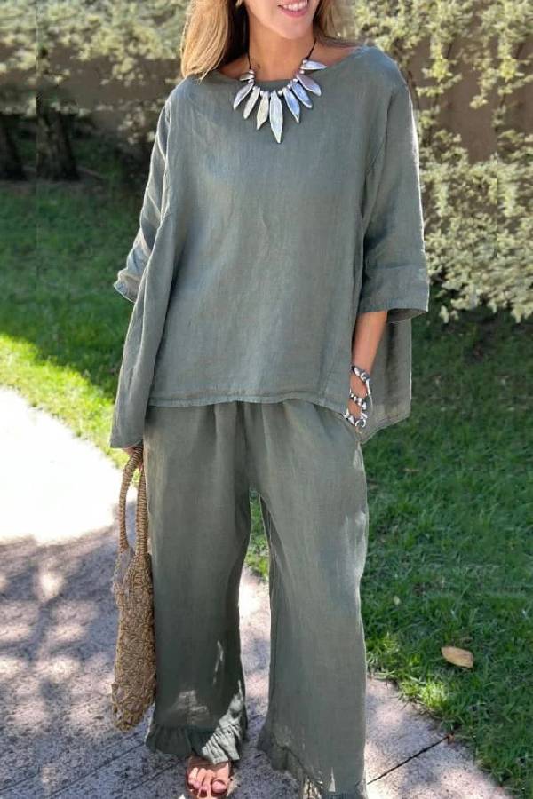 Sophisticated Pants with a Clean Classic Look