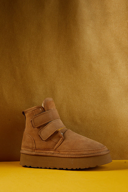 Beautifully Finished Boots in a Timeless Design
