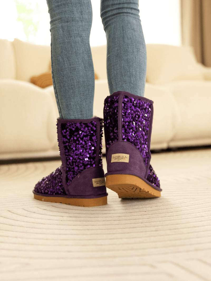 Well Tailored Boots with a Graceful Silhouette