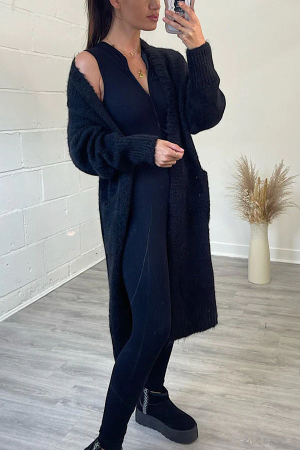 Well Tailored Cardigan with a Graceful Silhouette