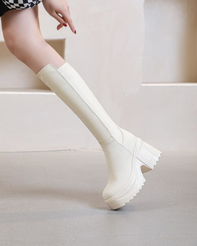 Classic Vintage Boots with a Flattering Fit