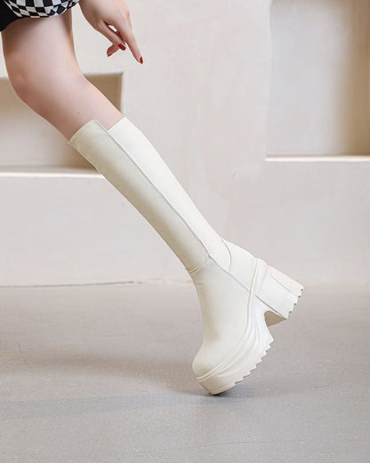 Classic Vintage Boots with a Flattering Fit