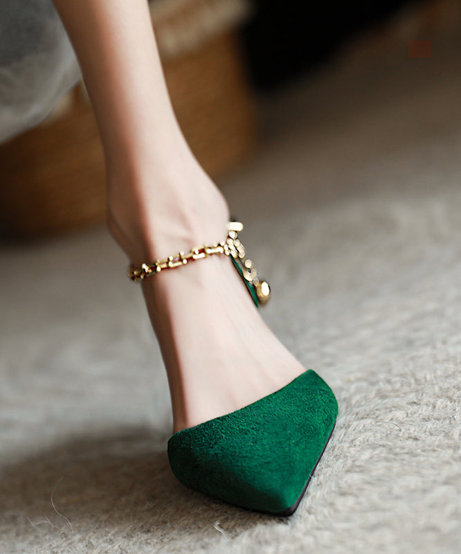 A Vintage Style Heels with Delicate Timeless Details