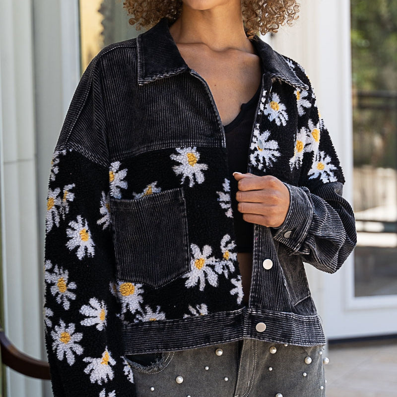 Elegantly Styled Coat for Everyday Wear