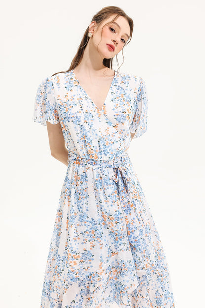 Well Tailored Dress with a Graceful Silhouette