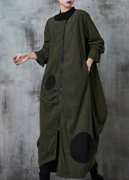 Well Tailored Coat with a Graceful Silhouette