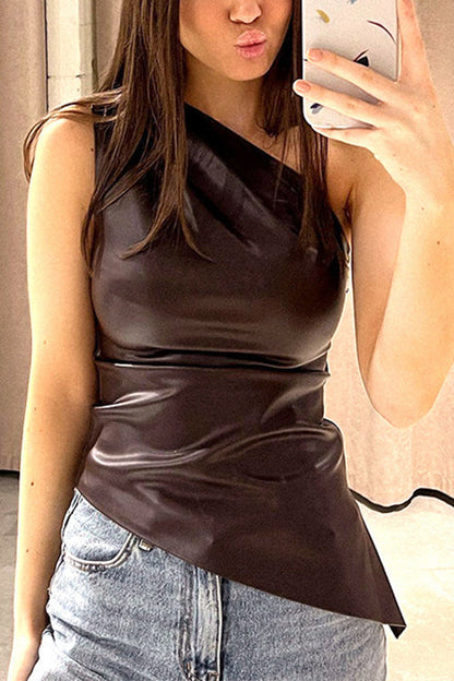Polished Top with an Effortless Classic Look