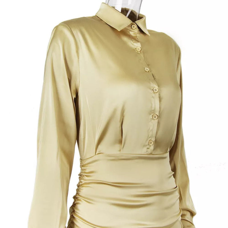 Beautifully Finished Dress in a Timeless Design
