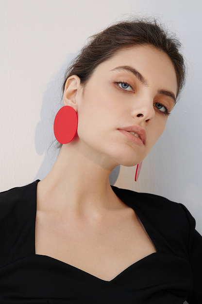 Gracefully Styled Garment for Any Occasion