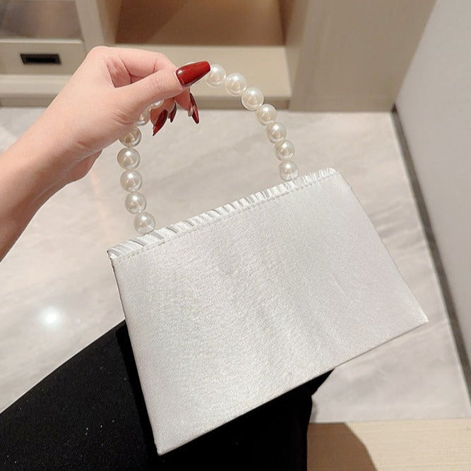 Beautifully Crafted Bag in a Classic Style