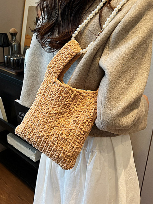 Sophisticated Bag with a Clean Classic Look