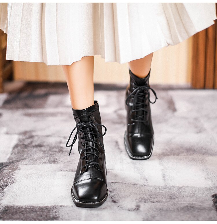 Polished Boots with an Effortless Classic Look