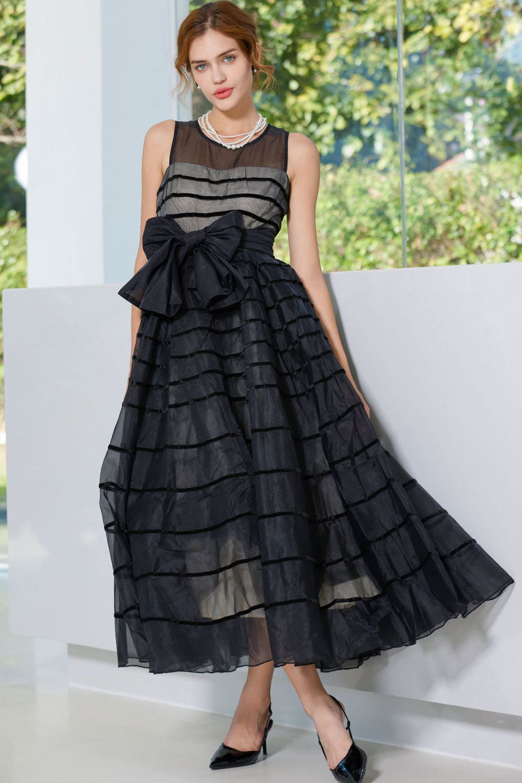 Classic Vintage Dress with a Flattering Fit