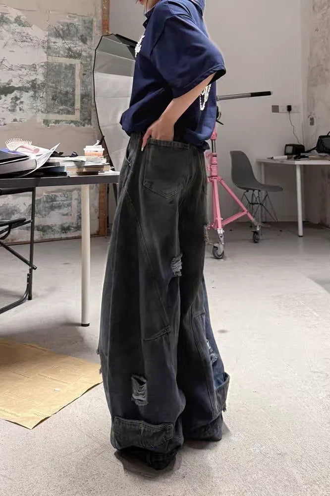 Well Tailored Bag with a Graceful Silhouette