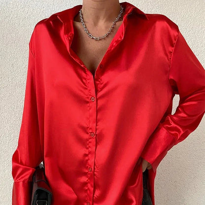 Beautifully Crafted Blouse in a Classic Style