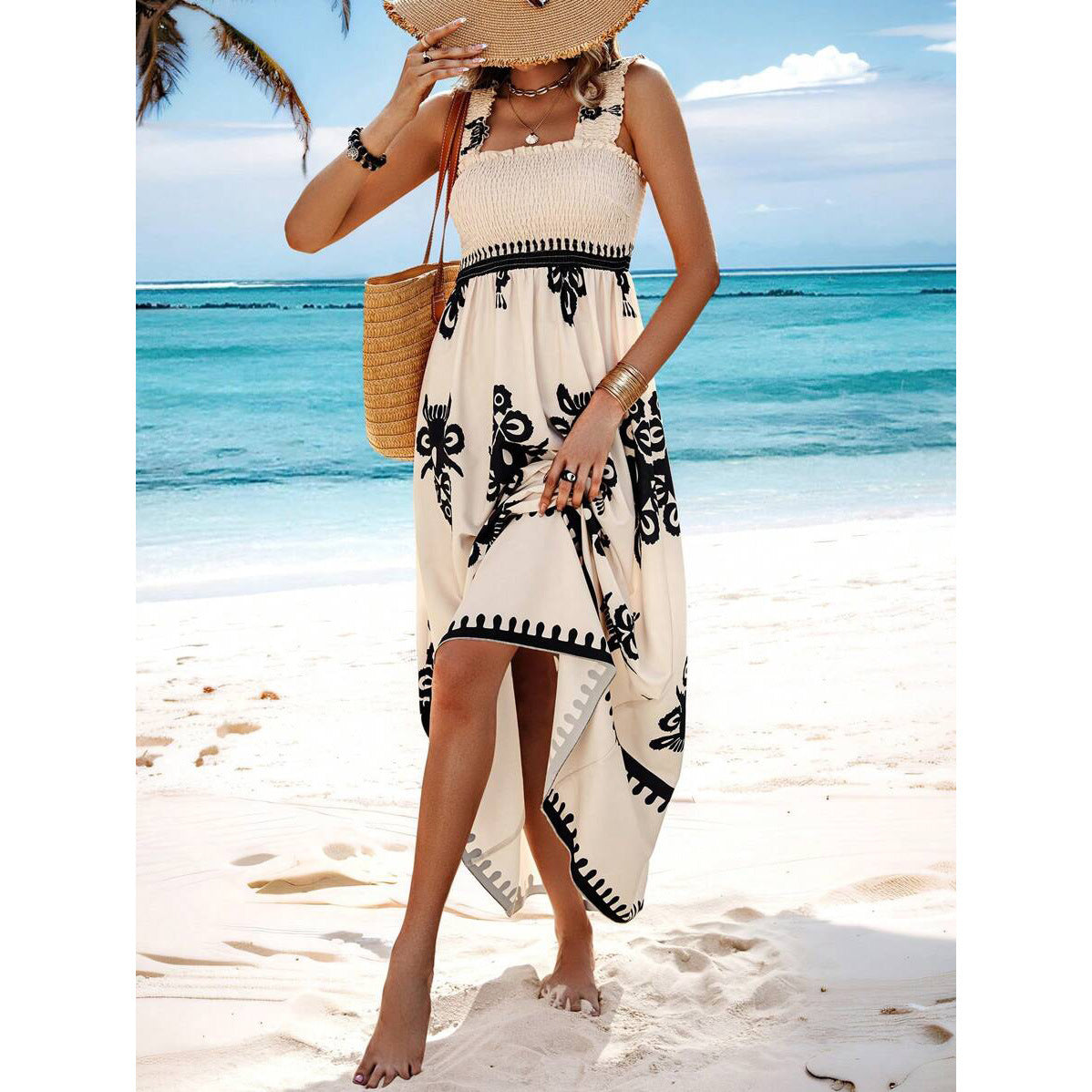 Beautifully Finished Dress in a Timeless Design
