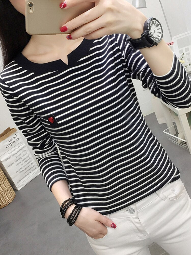 Effortlessly Elegant T-Shirt with a Timeless Design