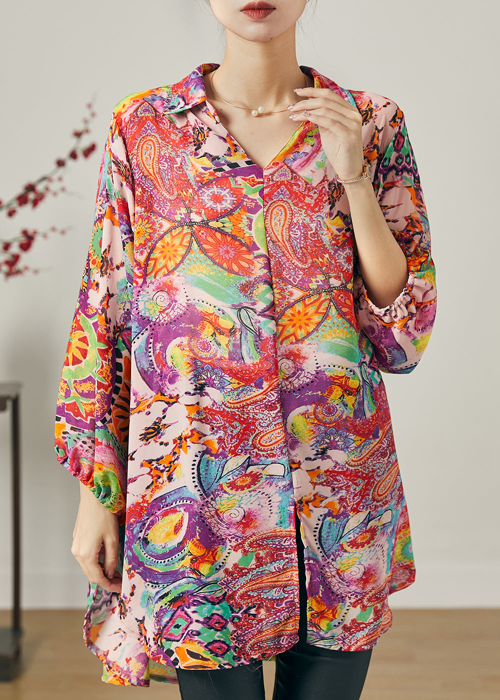 Effortlessly Elegant Blouse with a Timeless Design