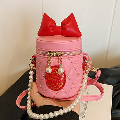 Beautifully Crafted Bag in a Classic Style