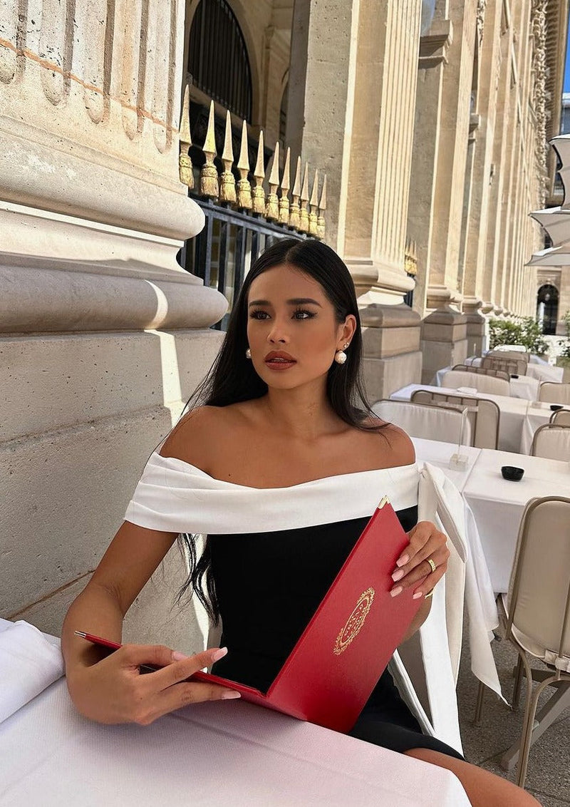 Effortlessly Elegant Dress with a Timeless Design