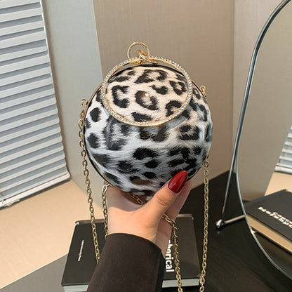 Elegantly Styled Bag for Everyday Wear