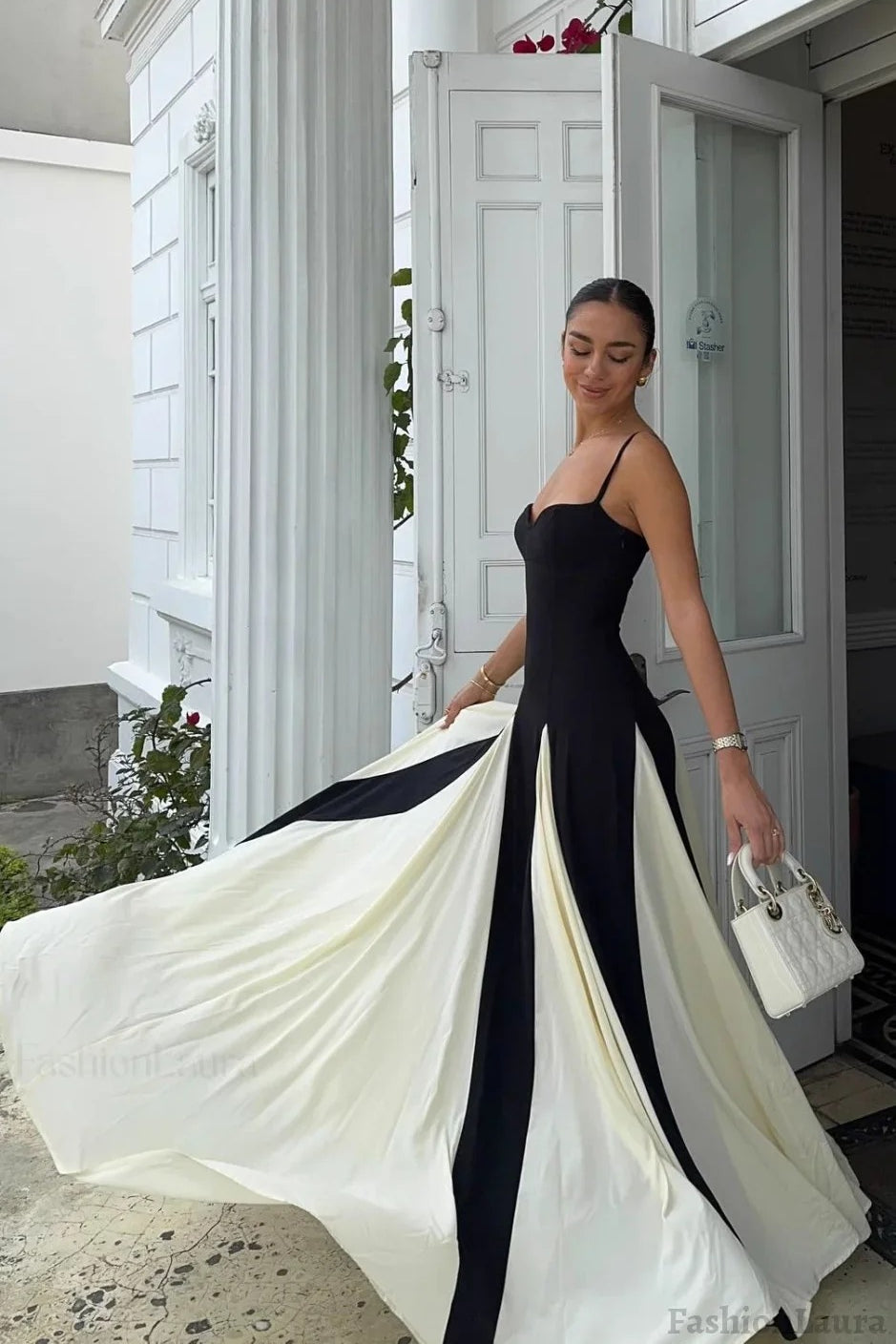Beautifully Crafted Dress in a Classic Style
