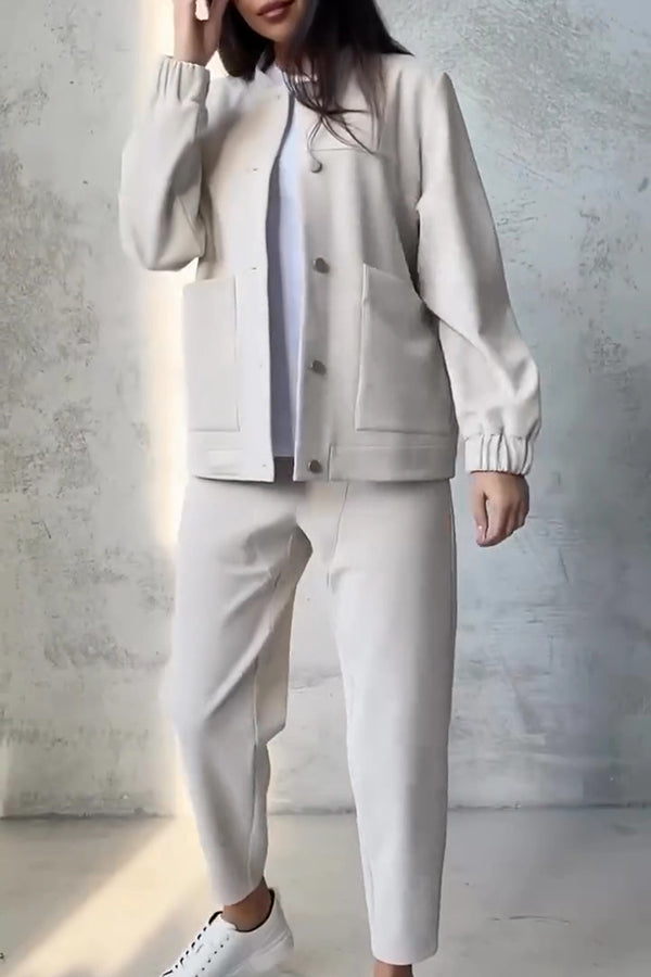 Well Tailored Pants with a Graceful Silhouette
