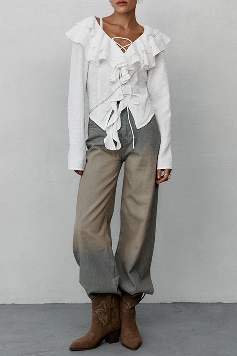 Sophisticated Blouse with a Clean Classic Look