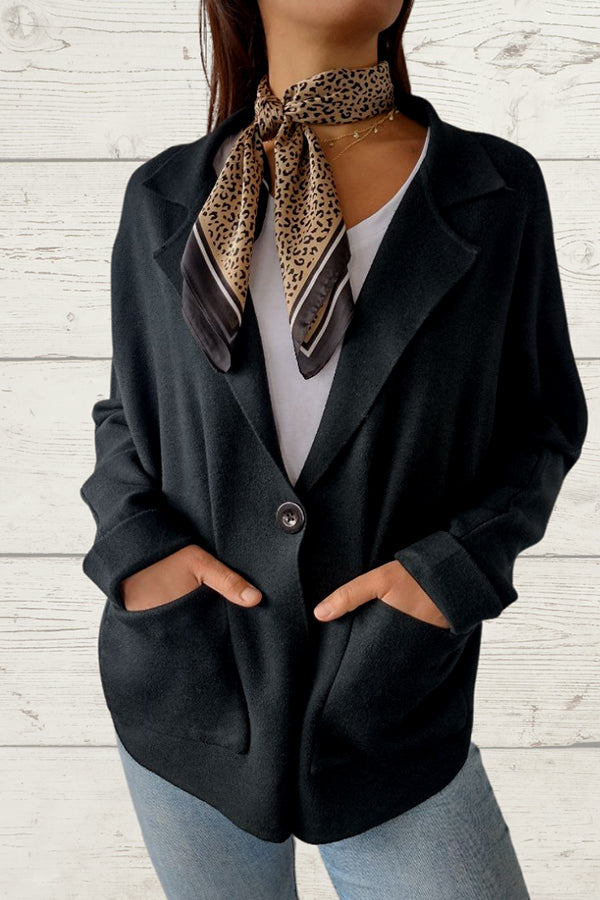 Well Tailored Jacket with a Graceful Silhouette