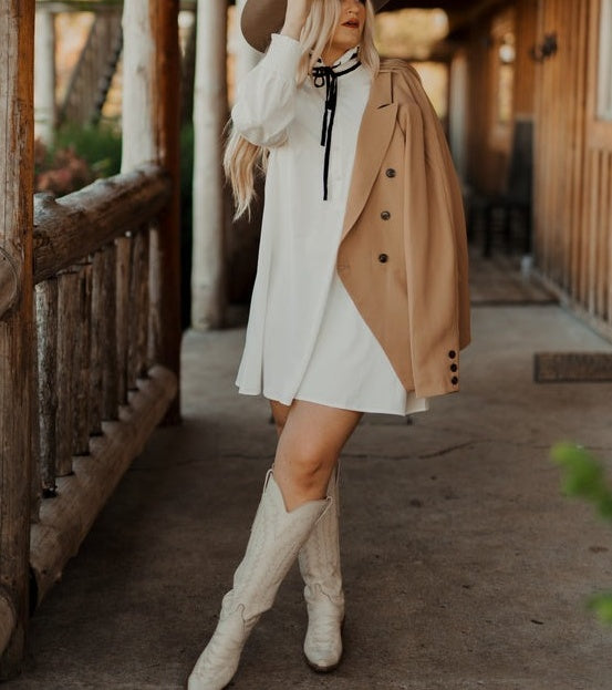 Well Tailored Dress with a Graceful Silhouette