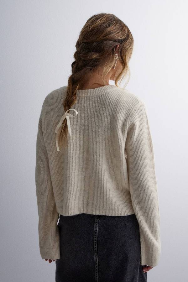 Gracefully Styled Garment for Any Occasion