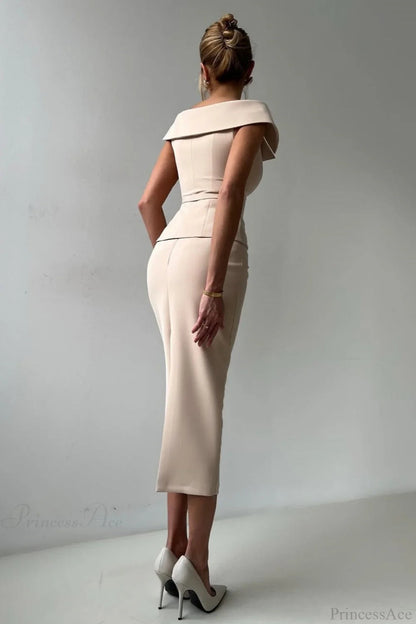 Beautifully Finished Garment in a Timeless Design