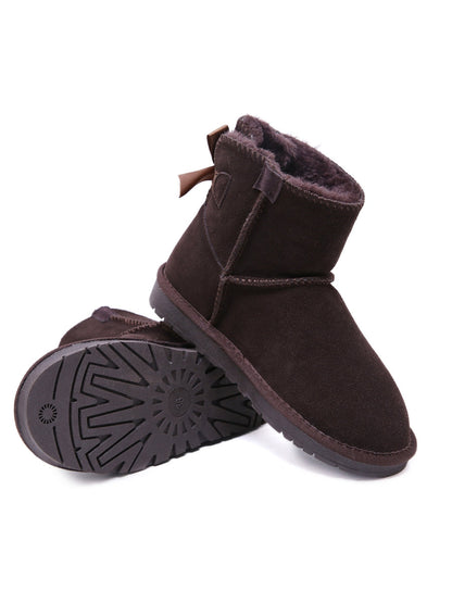 Polished Boots with an Effortless Classic Look