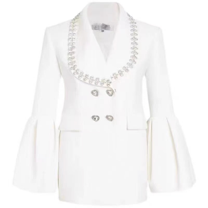 Beautifully Finished Coat in a Timeless Design