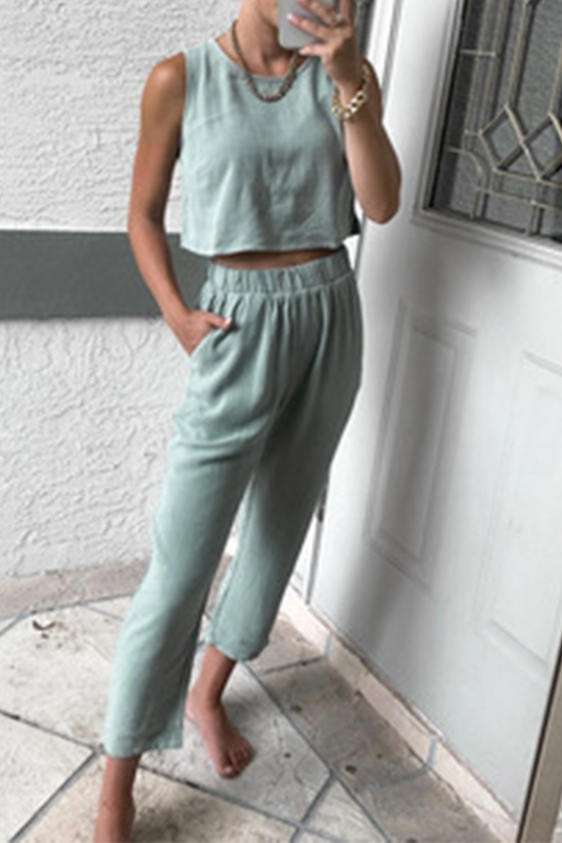 Sophisticated Garment with a Clean Classic Look