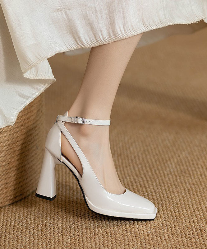 Well Tailored Heels with a Graceful Silhouette