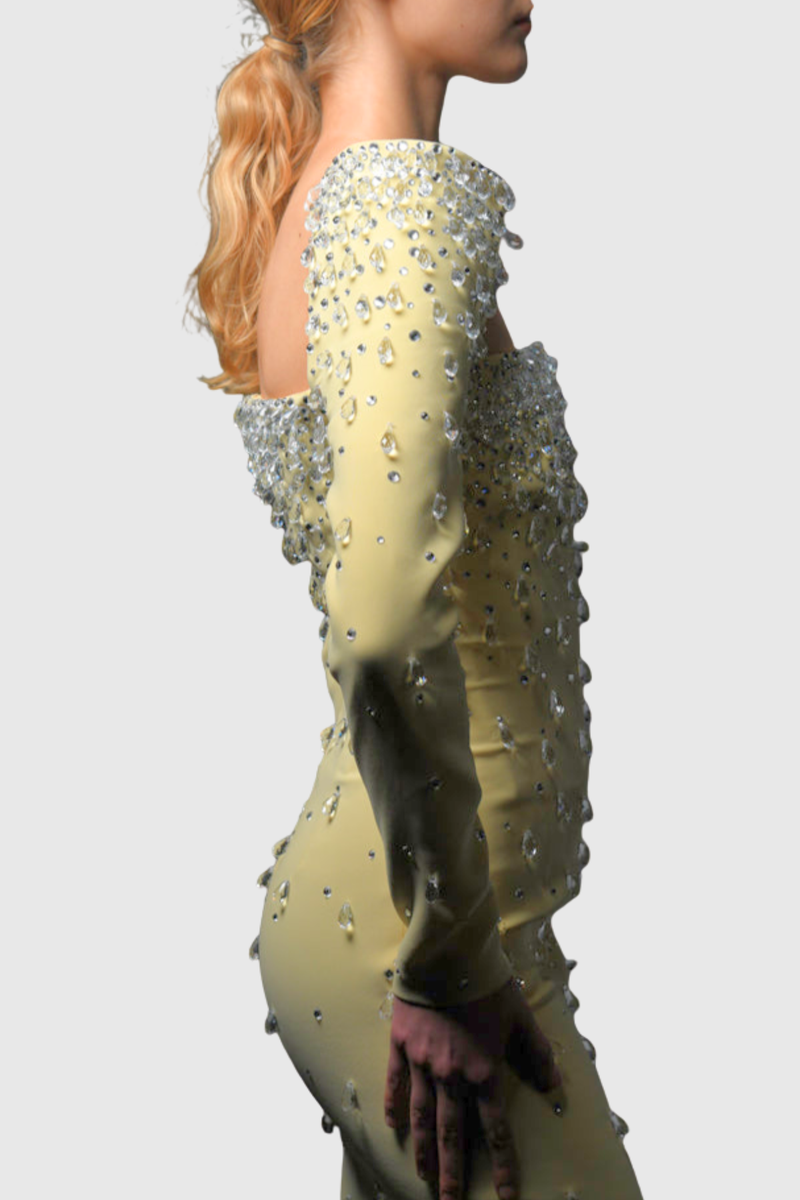 Beautifully Crafted Dress in a Classic Style