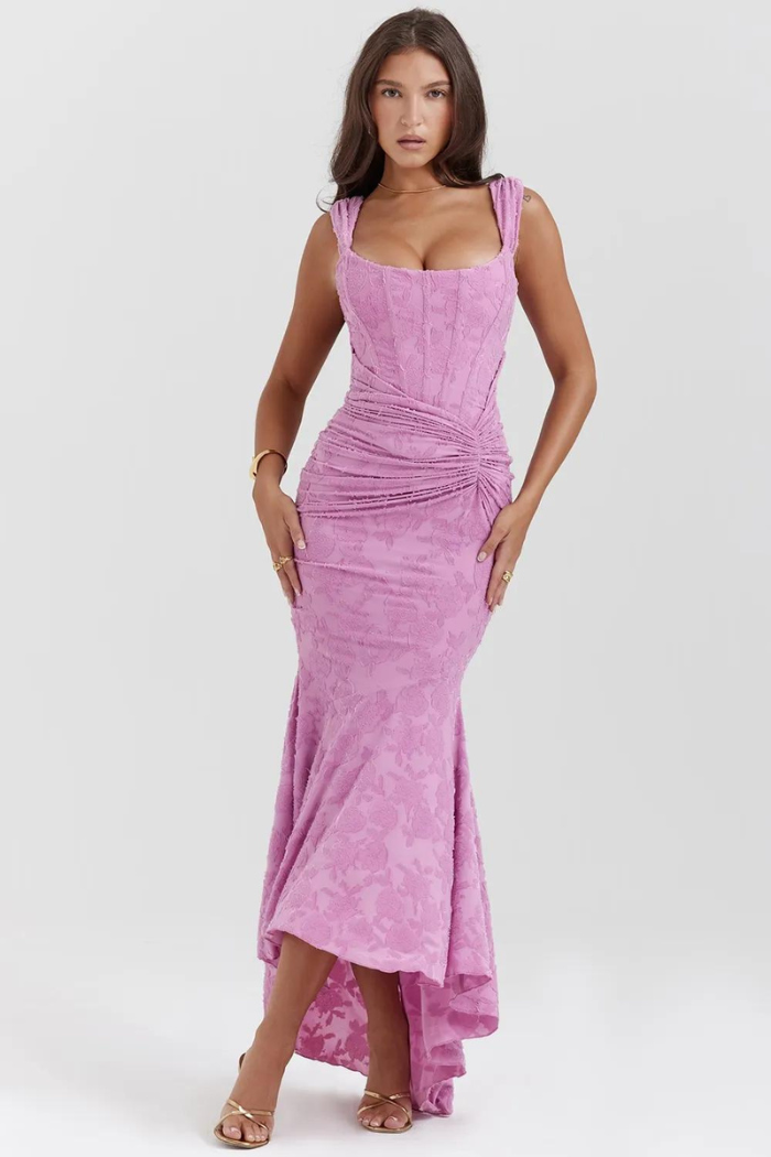 Sophisticated Garment with a Clean Classic Look