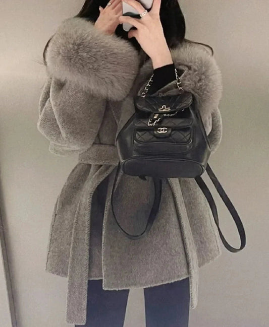 Effortlessly Elegant Coat with a Timeless Design