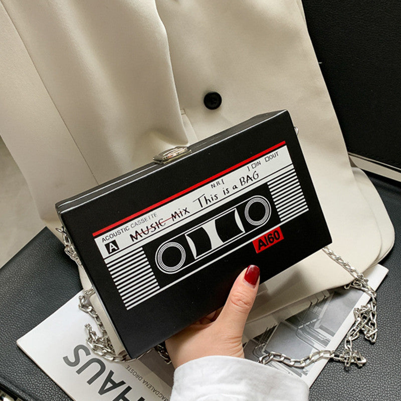 Beautifully Finished Bag in a Timeless Design
