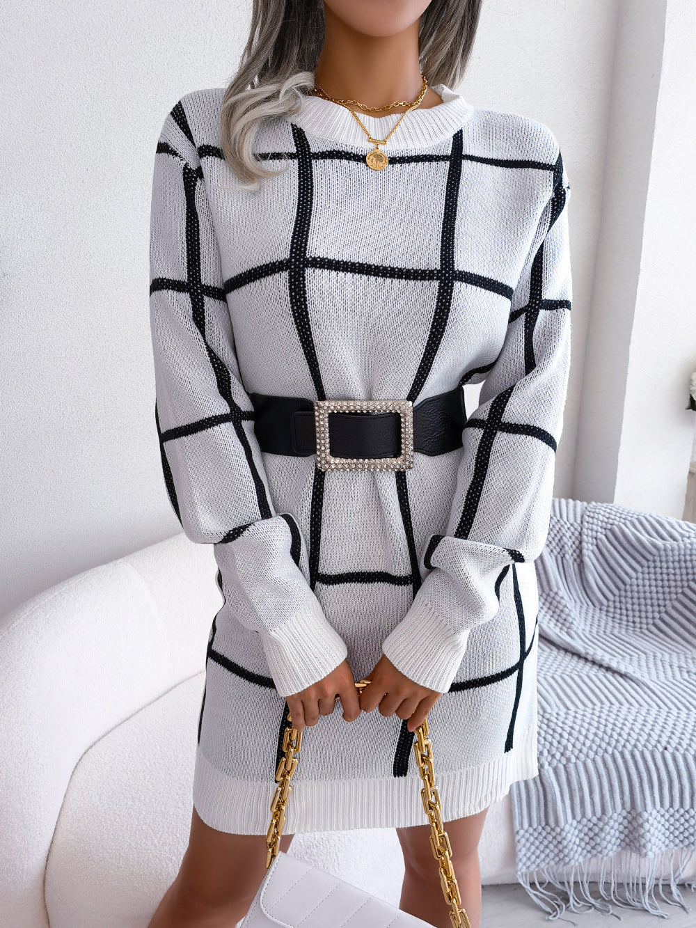 Gracefully Styled Sweater for Any Occasion