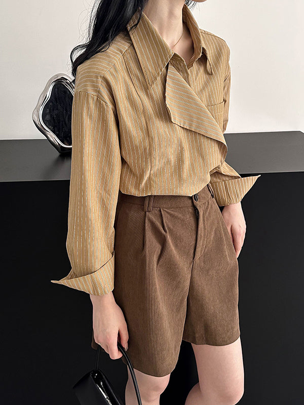 Sophisticated Blouse with a Clean Classic Look