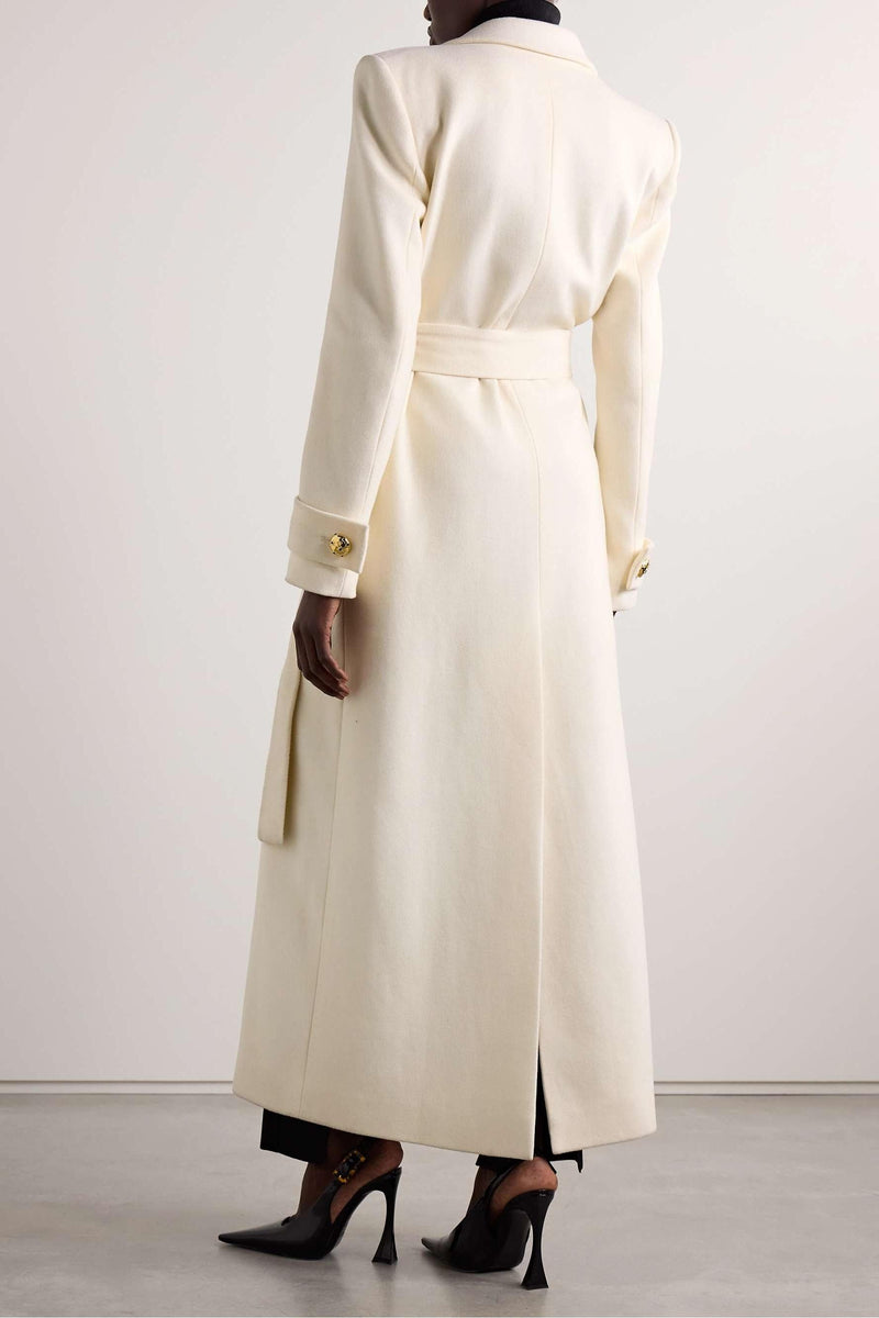 Beautifully Finished Coat in a Timeless Design