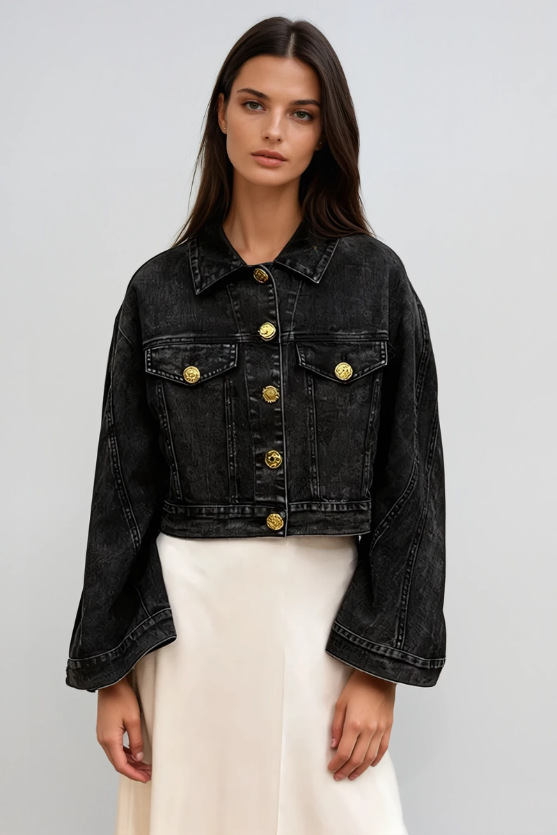 Gracefully Styled Jacket for Any Occasion