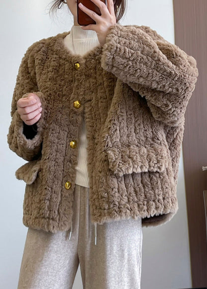 Polished Coat with an Effortless Classic Look