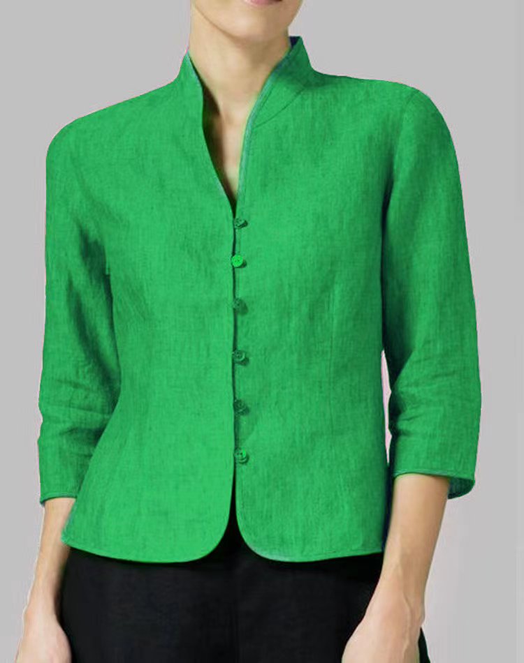 Beautifully Finished Coat in a Timeless Design