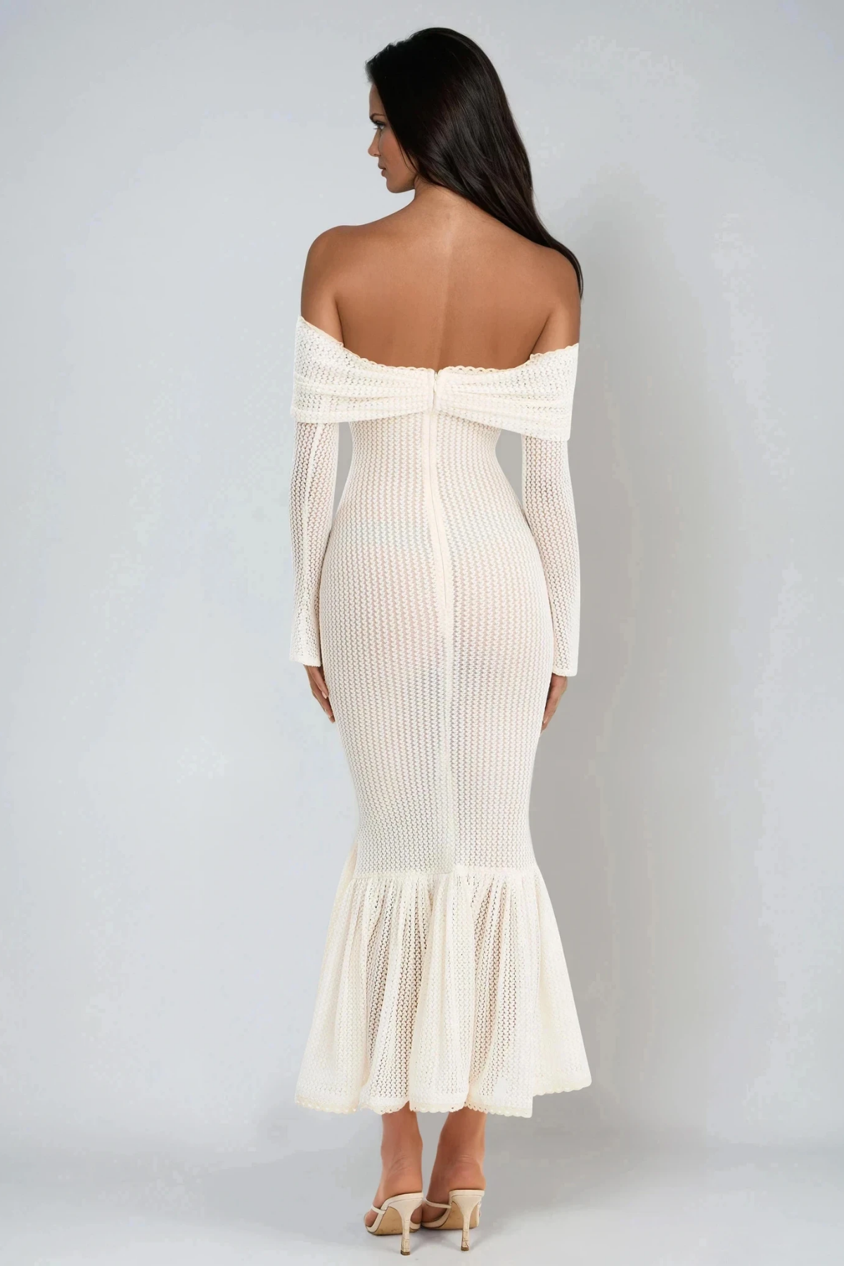 Effortlessly Elegant Dress with a Timeless Design